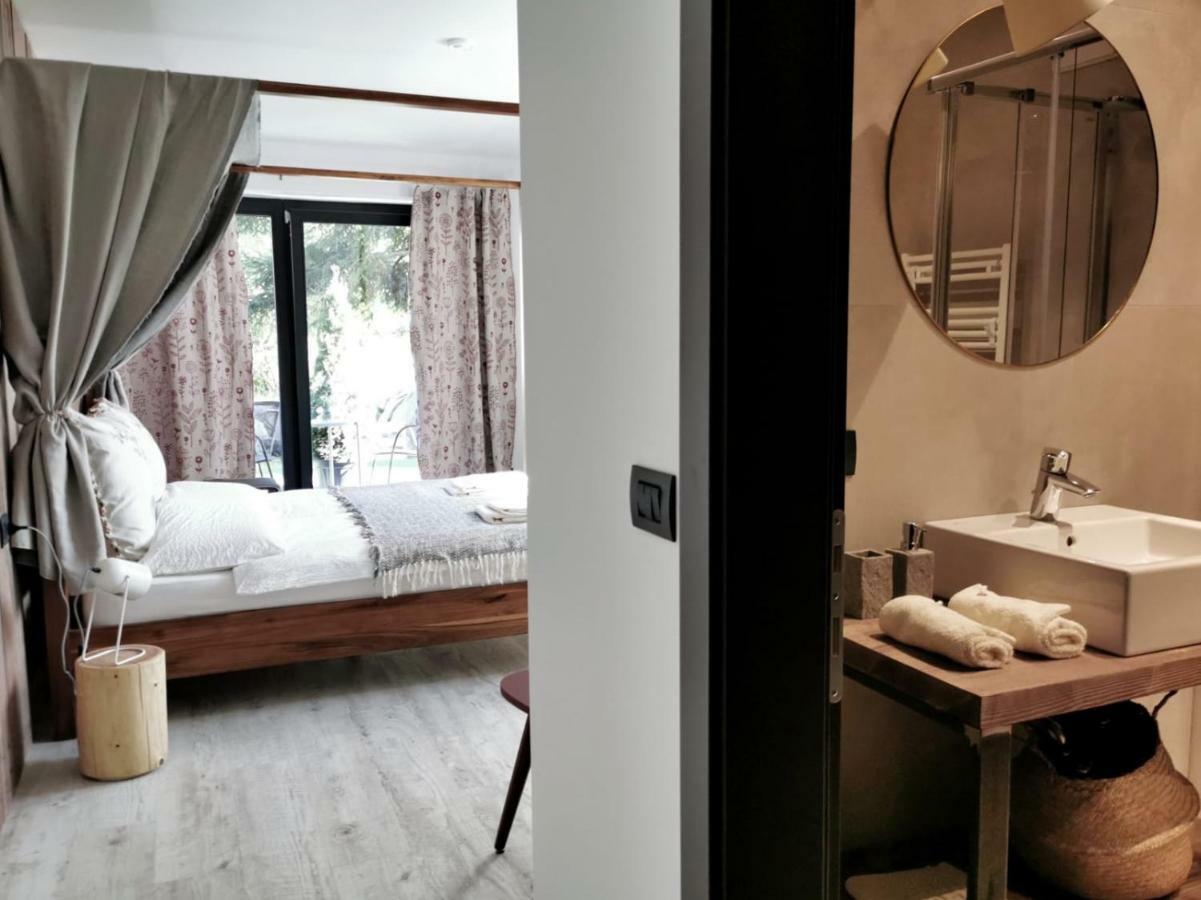 Affittacamere Casa Ester บาเซลกา ดิ ปีเน ภายนอก รูปภาพ